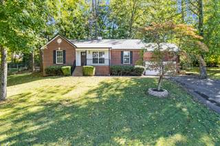 MLS# 3031971 - 812 Hunters Crossing Ln in Timberlake Est Sec 12 in Springfield Tennessee 37172