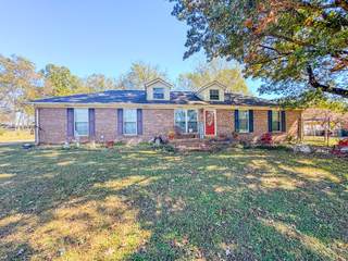 MLS# 3032250 - 300 Greenfield Ln in Greenfield Acres S/D in Castalian Springs Tennessee 37031