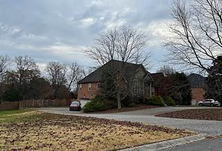 MLS# 3032617 - 1812 Pointe Ct in Bartons Cove in Lebanon Tennessee 37087