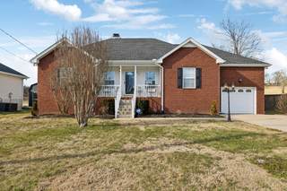 MLS# 3034524 - 103 Cartwright Pkwy in Cimmaron Trace Sec 2 in Goodlettsville Tennessee 37072