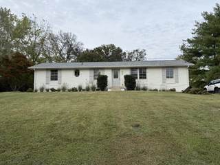 MLS# 3035167 - 102 La Via Dr in Surfside Park Sec 5 in Hendersonville Tennessee 37075