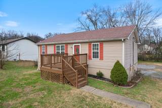 MLS# 3036002 - 1496 Valley Ridge Dr W in Sunnymeade Sec 3 in Gallatin Tennessee 37066