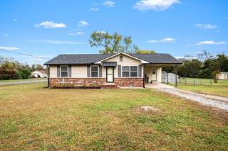 MLS# 3036035 - 1392 Suzanne Dr in Southwood Est in Murfreesboro Tennessee 37128