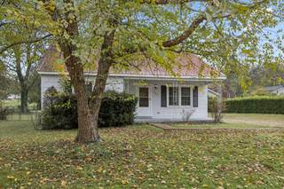 MLS# 3039357 - 702 Royal Oaks Dr in Royal Oaks in Columbia Tennessee 38401