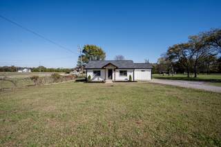 MLS# 3039642 - 7257 Bradyville Pike in rural/unincorporated area in Murfreesboro Tennessee 37127