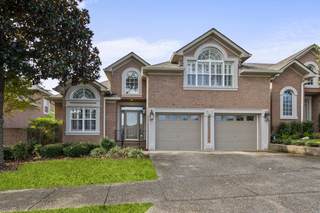 MLS# 3042396 - 1032 Golf Club Cir W in Villages Of Stoneybrook in Hendersonville Tennessee 37075