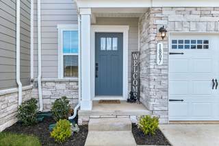 MLS# 3045302 - 1807 Goldsberry Dr in Williamsport Towns in Columbia Tennessee 38401