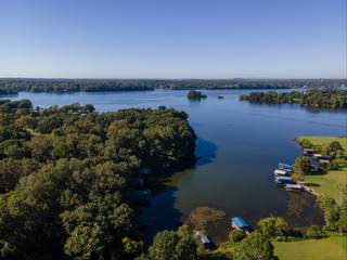 MLS# 3046339 - 128 Meadowlake Dr in Cherokee Woods Sec in Hendersonville Tennessee 37075