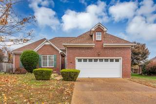 MLS# 3046690 - 105 Green Tree Ct in Hunters Glen Sec 1 in Columbia Tennessee 38401