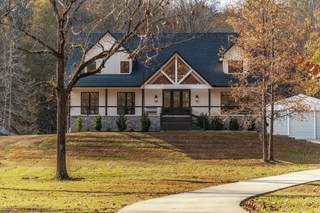 MLS# 3046763 - 407 Hogans Branch Rd in Madison Creek Park in Goodlettsville Tennessee 37072