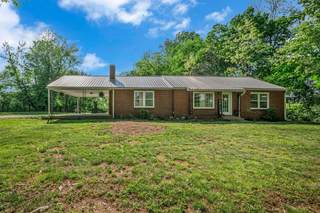 MLS# 3047121 - 1025 Greenwood Rd in Rural in Charlotte Tennessee 37036