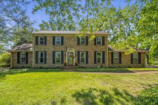 MLS# 3047390 - 5629 Highland Way in The Highlands in Nashville Tennessee 37211