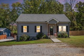 MLS# 3047709 - 1236 N Charlotte St in Ken Southerland Subd in Dickson Tennessee 37055