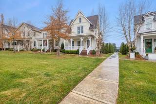MLS# 3049560 - 2048 General Martin Ln in Berry Farms in Franklin Tennessee 37064
