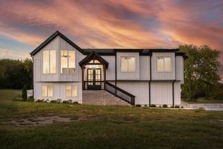 MLS# 3051333 - 2752 Thompson Station Rd E in Thompsons Station in Thompsons Station Tennessee 37179