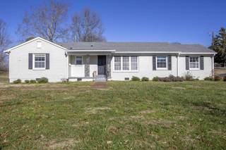 MLS# 3051716 - 305 Hillview Dr in East Hills in Dickson Tennessee 37055