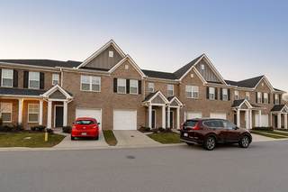 MLS# 3058872 - 3307 Deerchase Cir in Spring Creek Townhomes Ph 2 in Murfreesboro Tennessee 37129