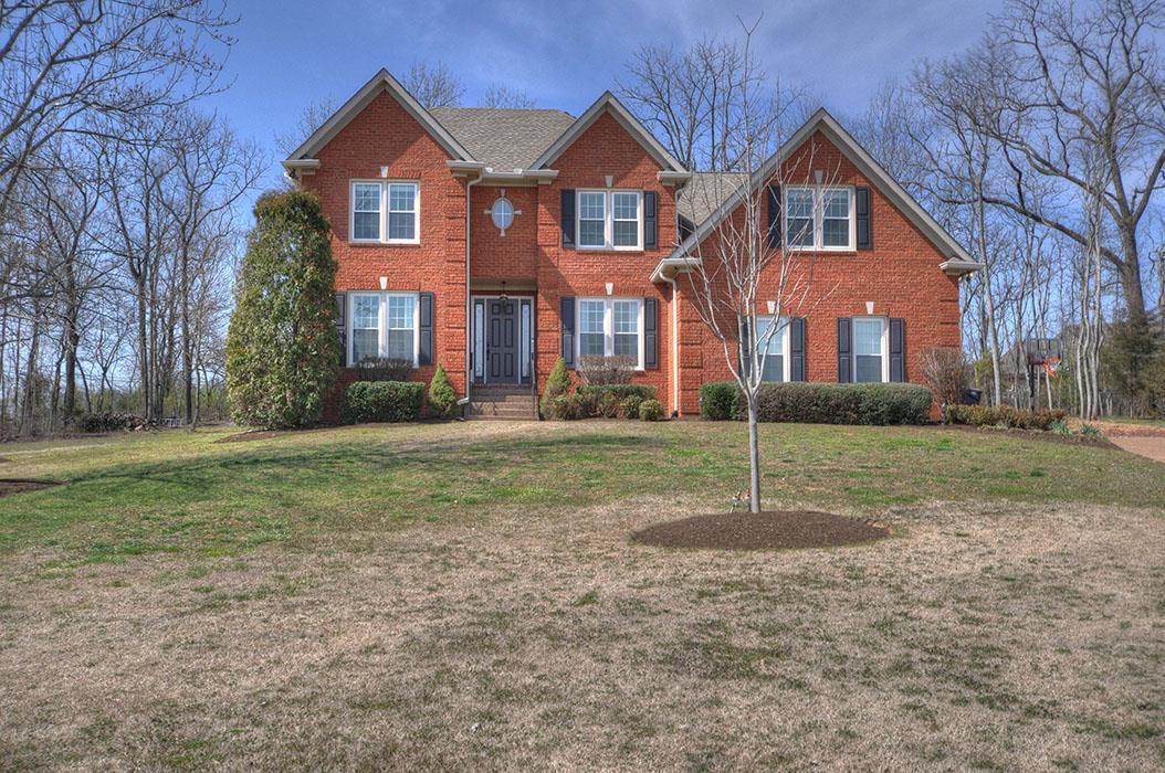 217 Barrington Ct W, Franklin, TN 37064 (MLS #1810676) :: NashvilleOnTheMove | Benchmark Realty