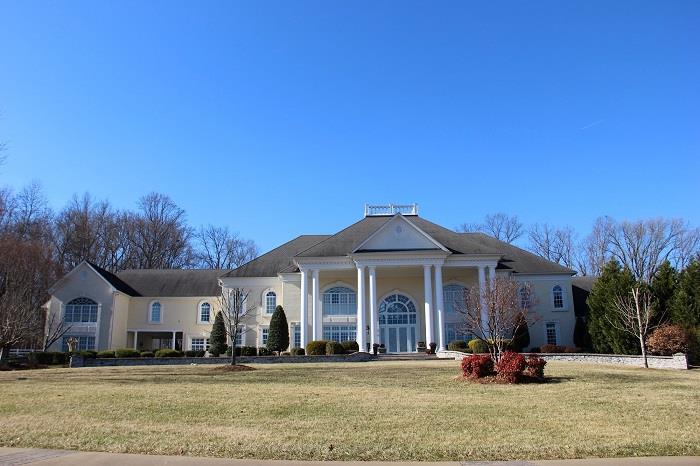 137 Windmere Court - Photo 1