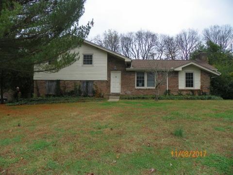 131 Dana Dr - Photo 1