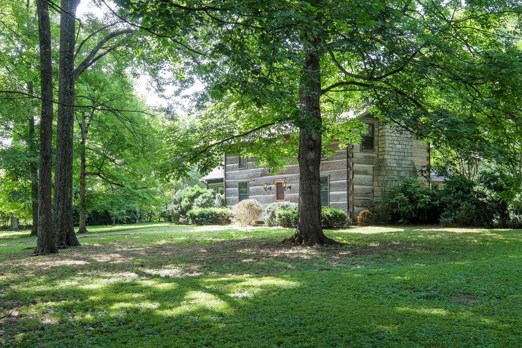 1029 Noelton Ave - Photo 1