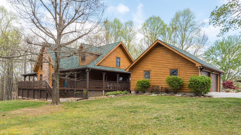 2568 Dobbins Pike - Photo 1