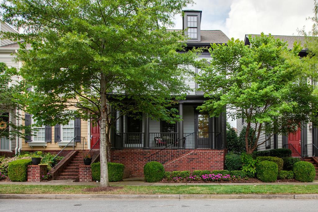 615 Cheltenham Ave - Photo 1