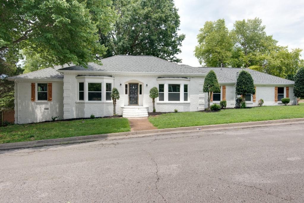 101 Bluefield Sq - Photo 1