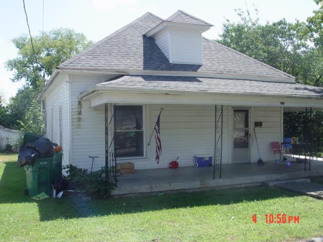583 Limestone Ave - Photo 1