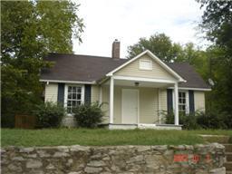 913 Charlotte Street - Photo 1