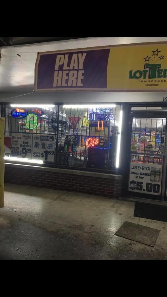 1600 Memorial Blvd - Photo 1