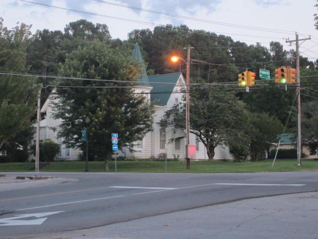 402 W Main St - Photo 1
