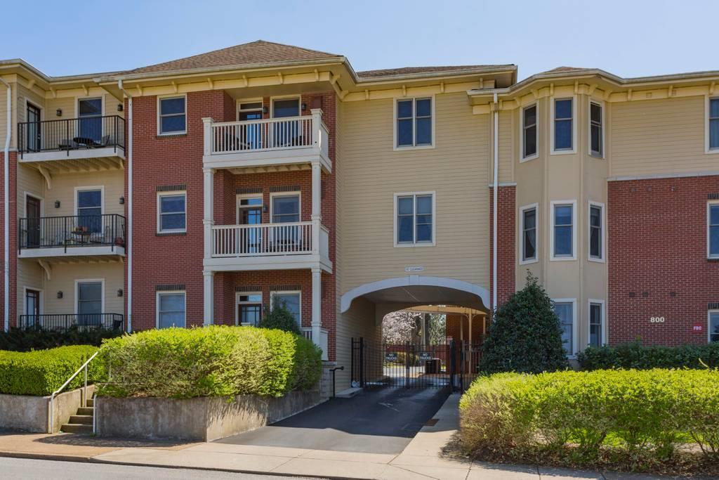 800 Woodland #203 - Photo 1