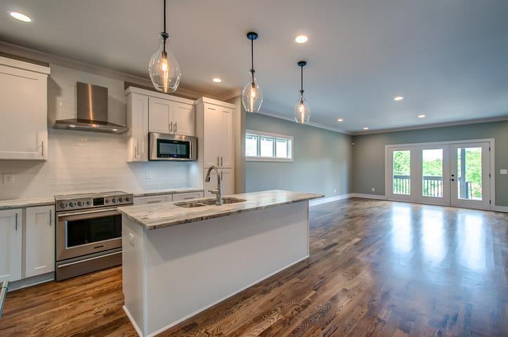 914 32nd Ave N - Photo 1