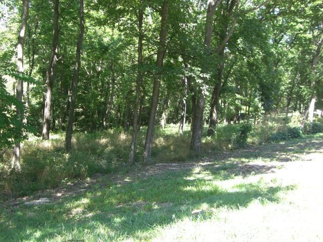 1032 Claremont Dr - Photo 1