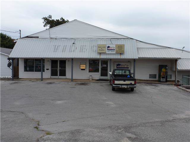 2113 Decherd Blvd - Photo 1