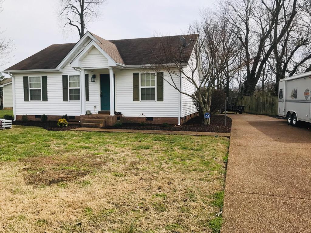 102 Derek Ct - Photo 1