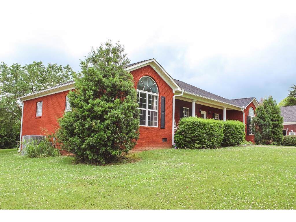 750 Joyce Ave - Photo 1