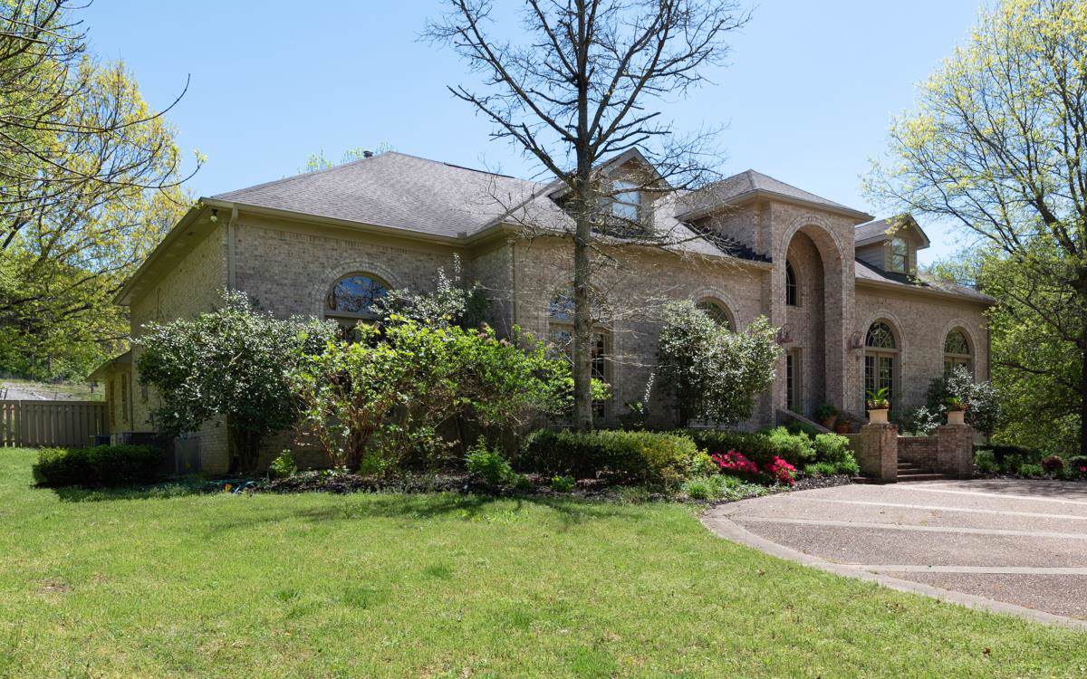 2998 Hillsboro Rd - Photo 1