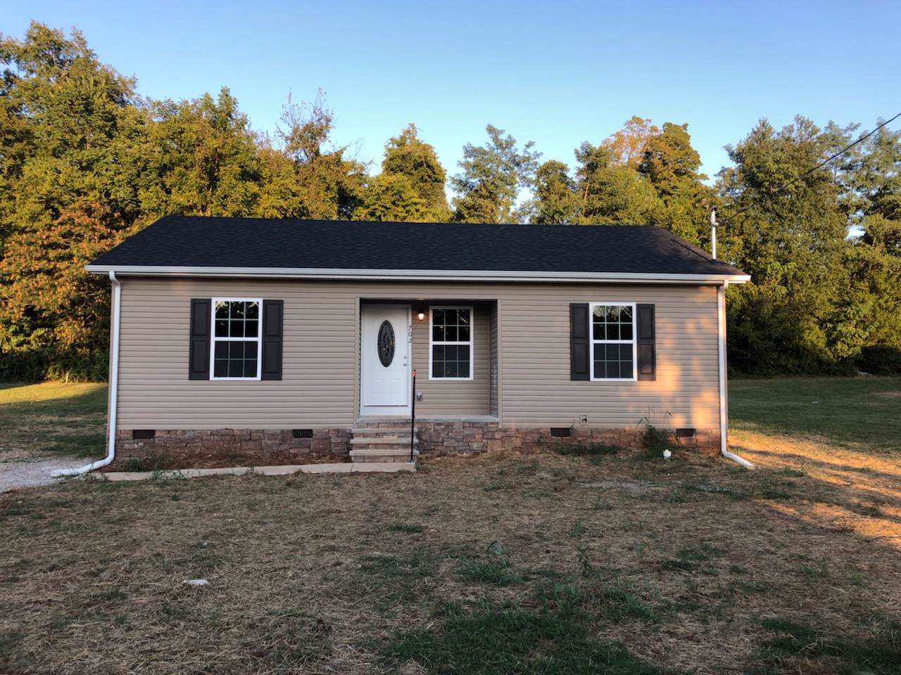 702 Garner St - Photo 1