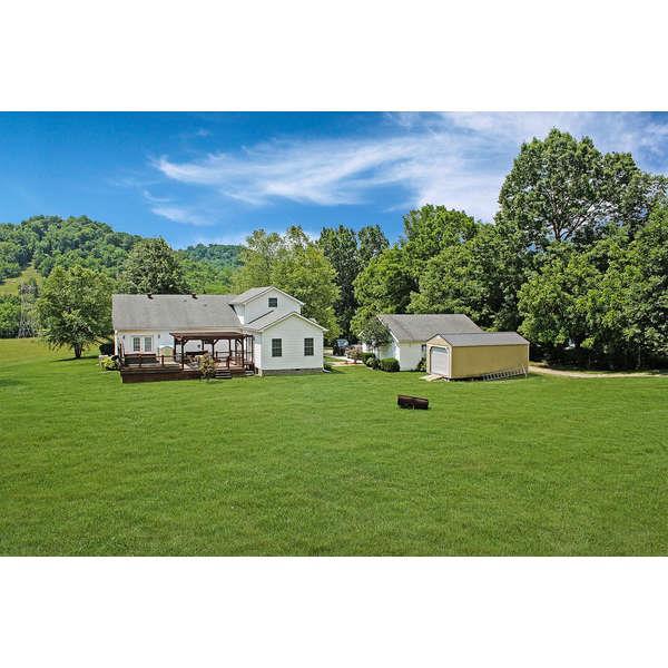 200 Flint Hill Ln - Photo 1