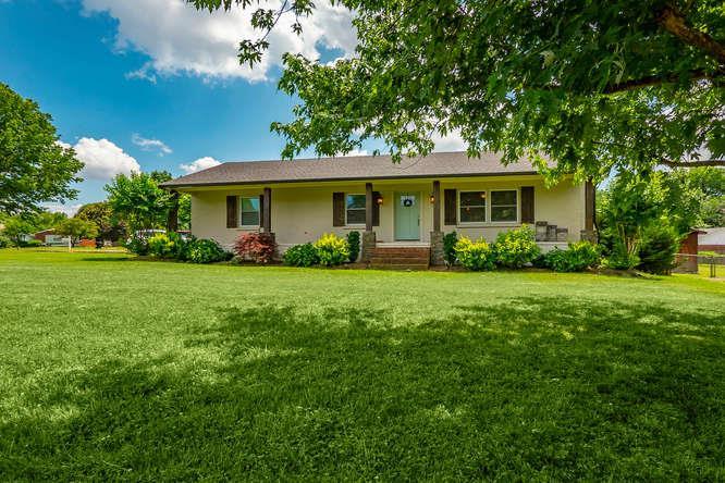 909 Brink Pl - Photo 1