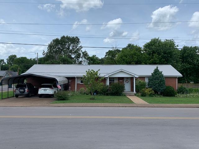 216 S Oak St - Photo 1