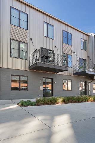 1261 Martin St - Photo 1
