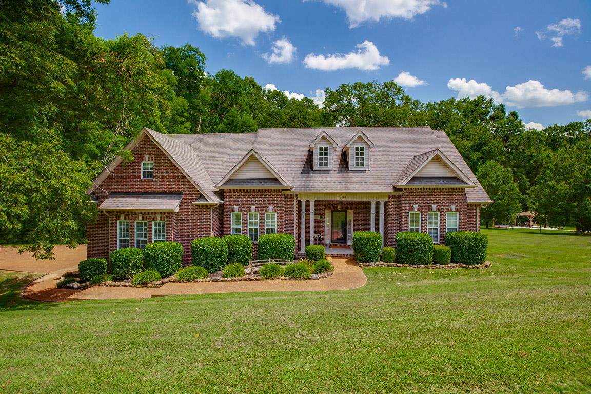 1204 Benton Hill Dr - Photo 1