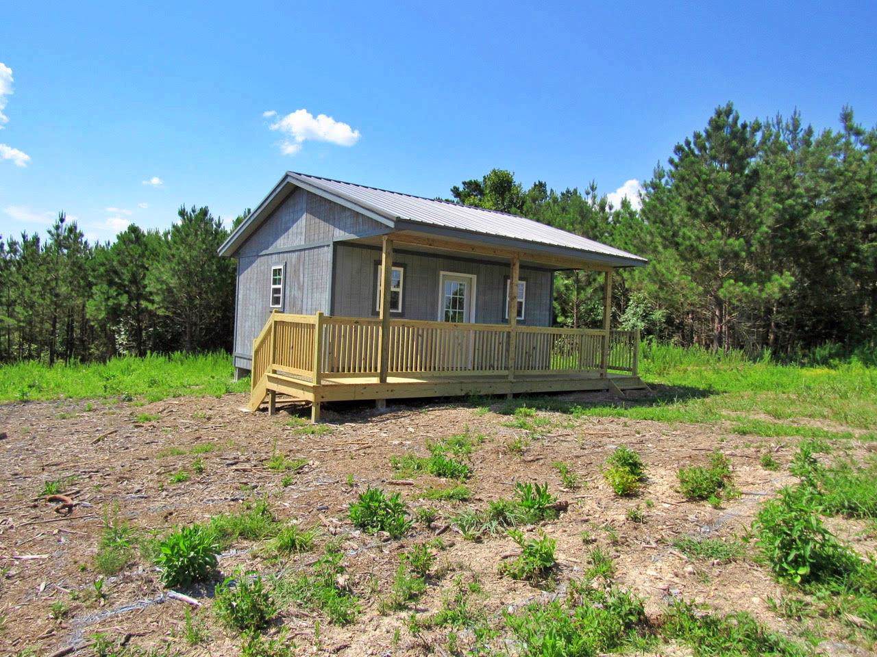 681 Pine Tree Dr - Photo 1