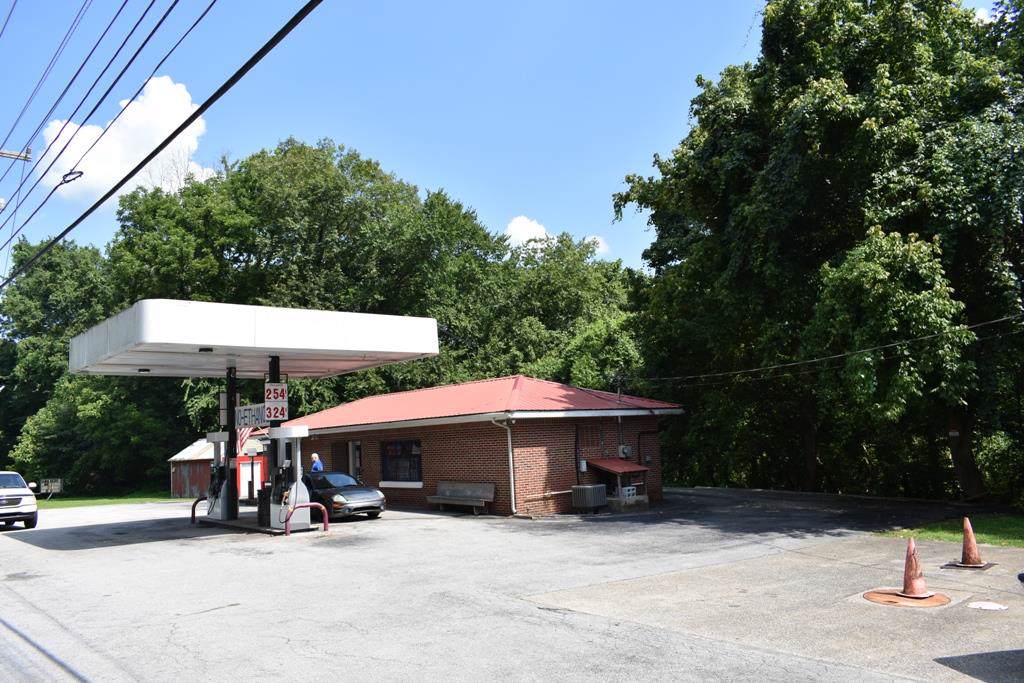 155 Dixon Springs Hwy - Photo 1