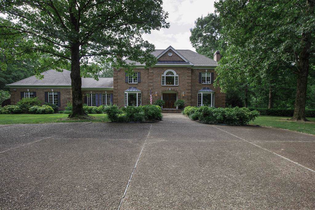 868 Columbia Hwy - Photo 1