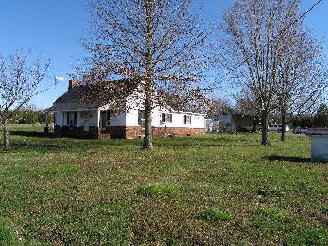 1320 Springplace Rd - Photo 1