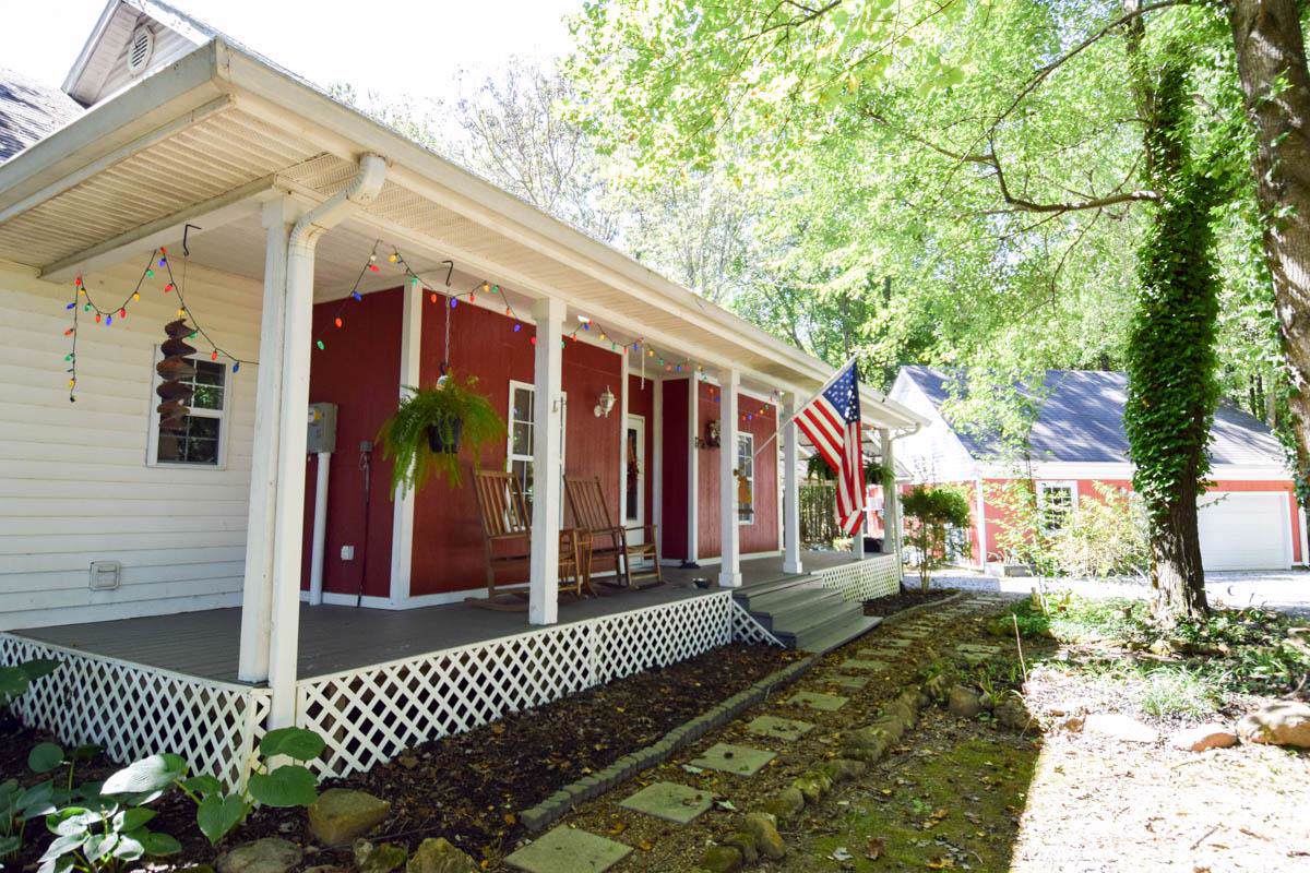 1003 Katy Ln - Photo 1